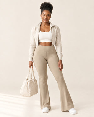 Sculpt Scrunch Flare Pant with Pockets in Khaki – full look | Velvetella