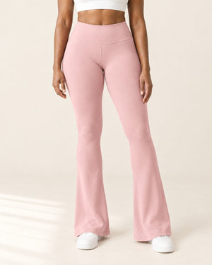 Sculpt Scrunch Flare Pant with Pockets in Pink – front | Velvetella