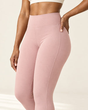 Sculpt Scrunch Flare Pant with Pockets in Pink – detail | Velvetella