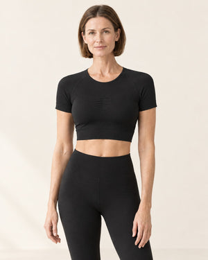 Seamless Knit Tee in Black – front | Velvetella