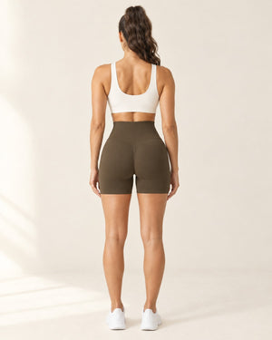 Seamless Scrunch Short in Coffee – back | Velvetella