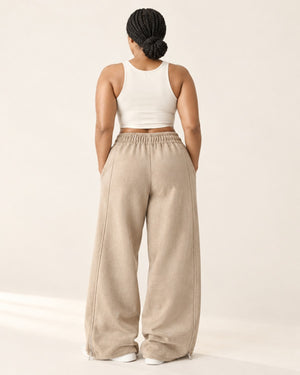 Studio Wide-Leg Sweatpant in Khaki – back | Velvetella