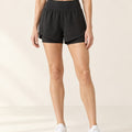 AirMove 2-in-1 Active Short in Black – front | Velvetella