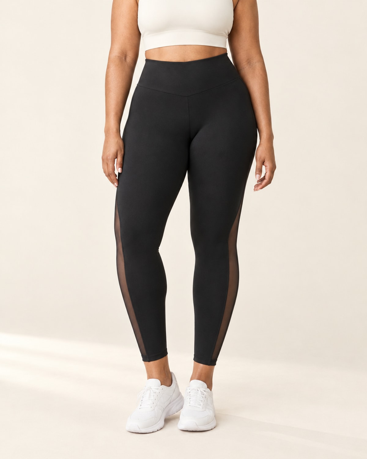 CloudSoft Nude-Feel Legging 25" in Black – front | Velvetella