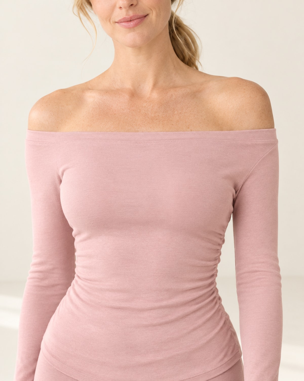 CloudSoft Off-Shoulder Long Sleeve in Pink – detail | Velvetella