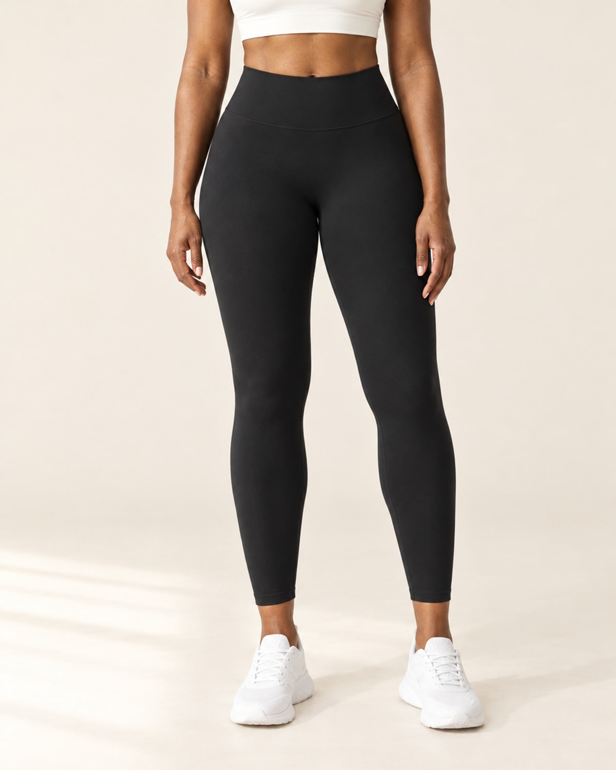 Sculpt Compression Legging 25" in Black – front | Velvetella