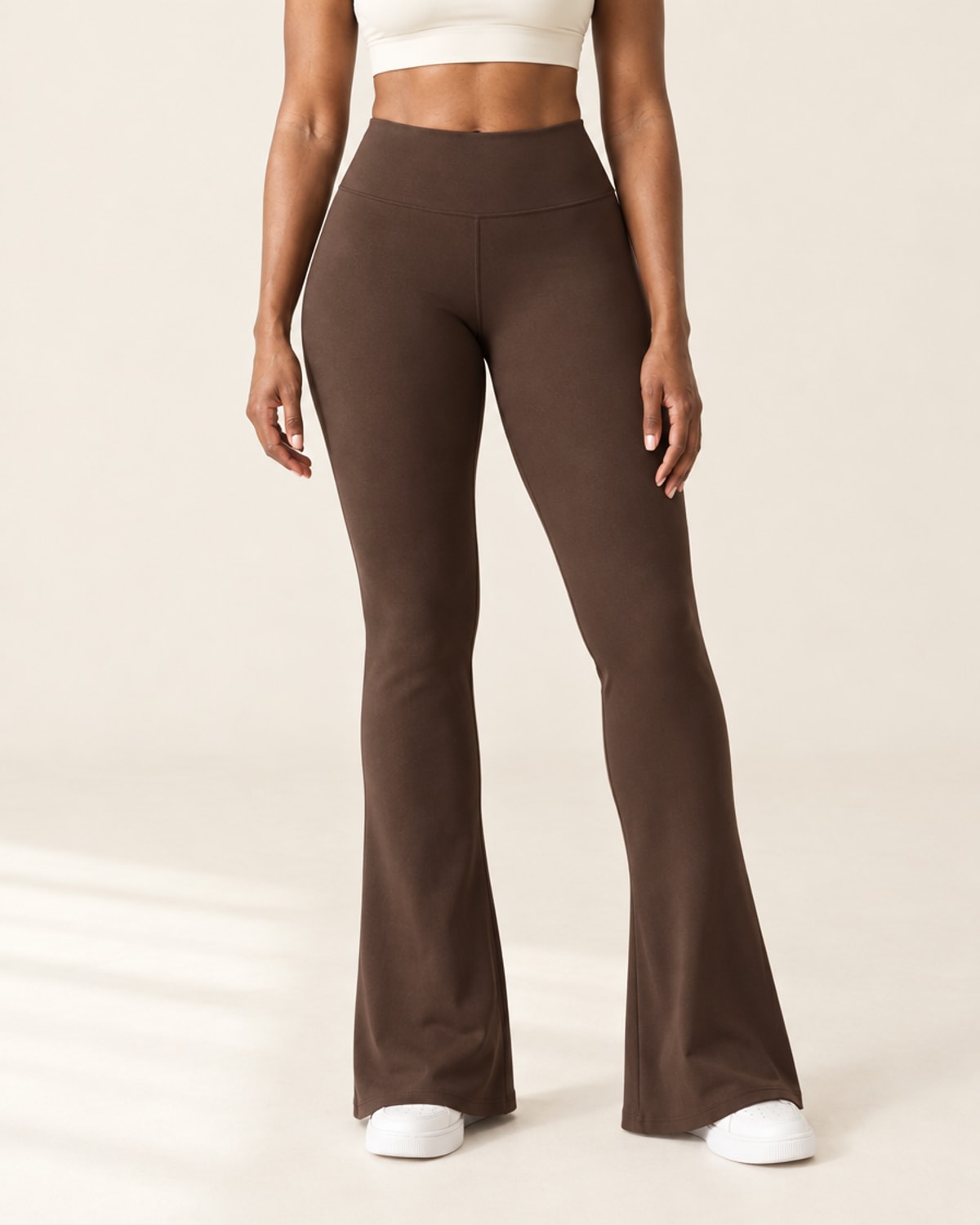 Sculpt Scrunch Flare Pant with Pockets in Cocoa – front | Velvetella