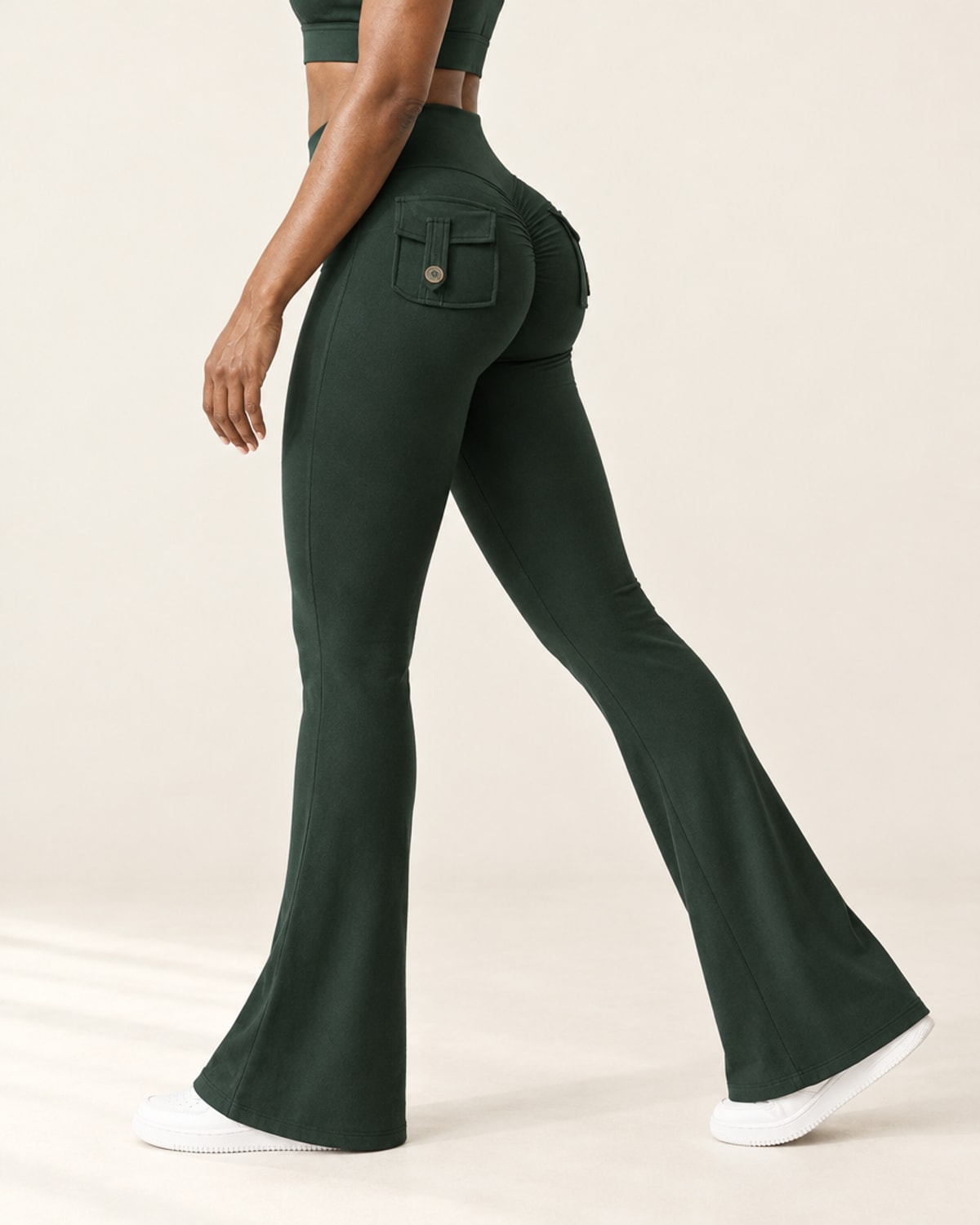 Sculpt Scrunch Flare Pant with Pockets in Green – feature | Velvetella