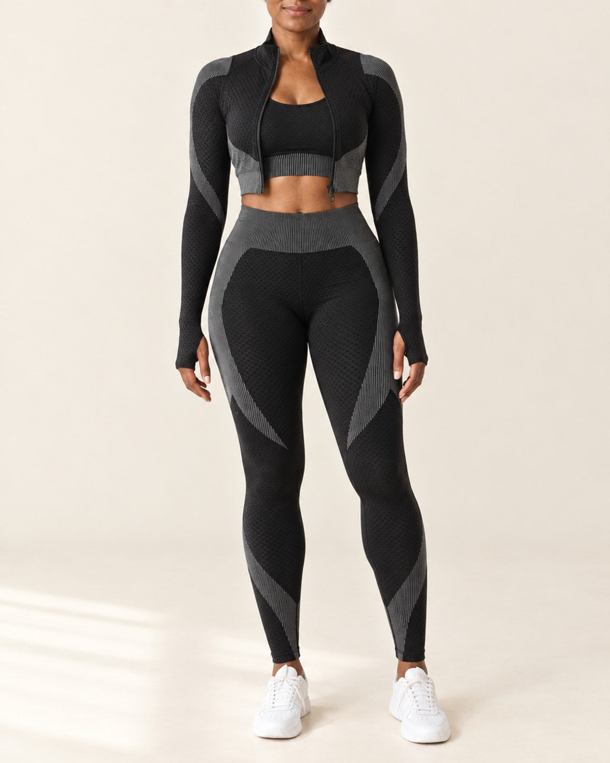 Seamless 3-Piece Set in Black Grey – front | Velvetella