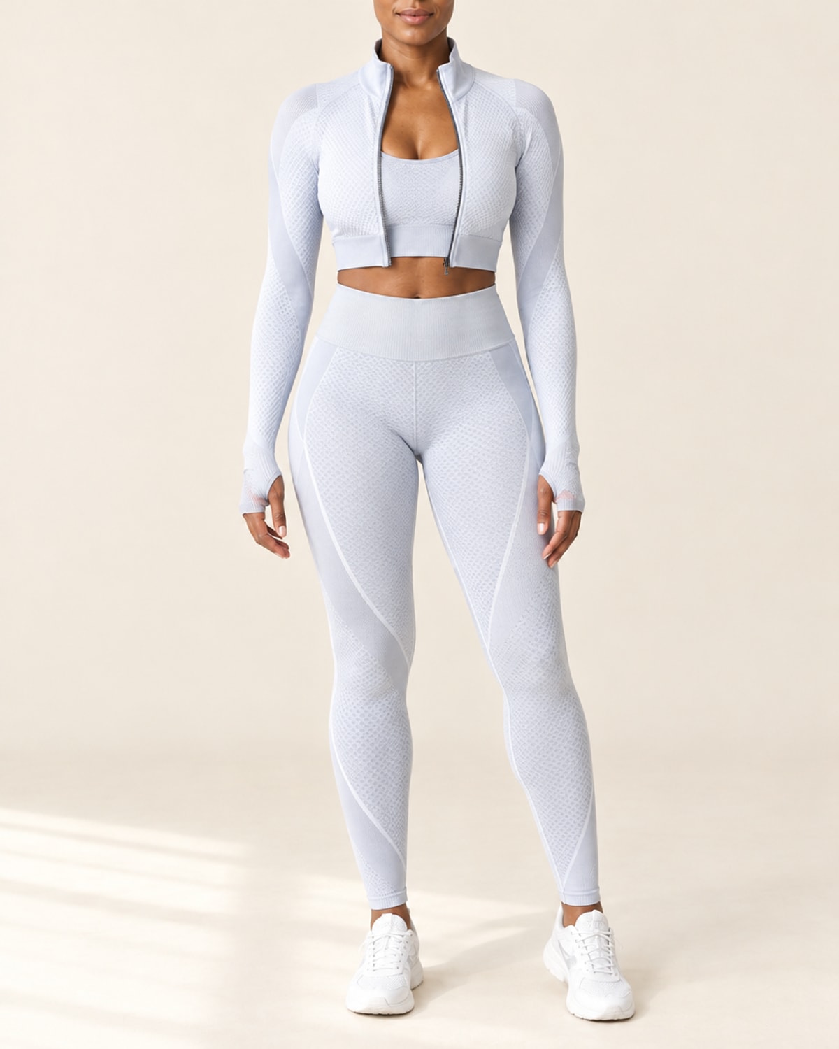 Seamless 3-Piece Set in Cloud Grey – front | Velvetella