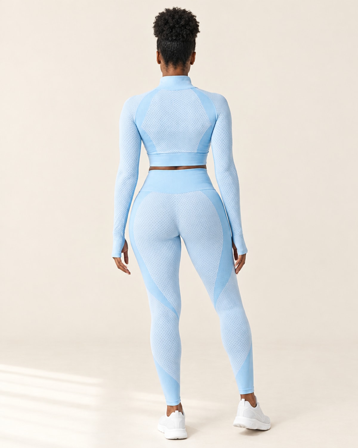 Seamless 3-Piece Set in Sky Blue – back | Velvetella