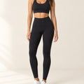Seamless Crop Top & Legging Set in Black – front | Velvetella