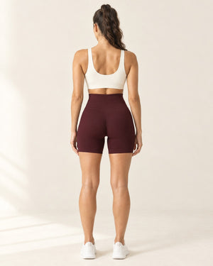 Seamless Scrunch Short in Burgundy – back | Velvetella