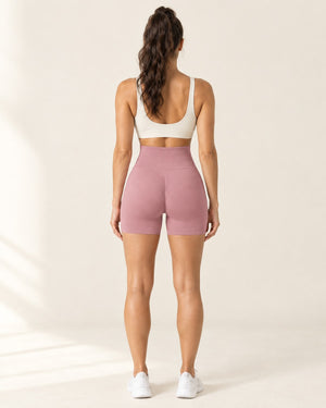 Seamless Scrunch Short in Pink – back | Velvetella