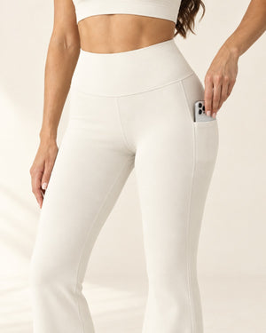 Studio Pocket Bootcut Pant in Coconut Milk White – detail | Velvetella