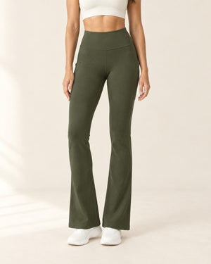 Studio Pocket Bootcut Pant in Military Green – front | Velvetella