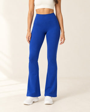 Studio Pocket Bootcut Pant in Sapphire Blue – front | Velvetella