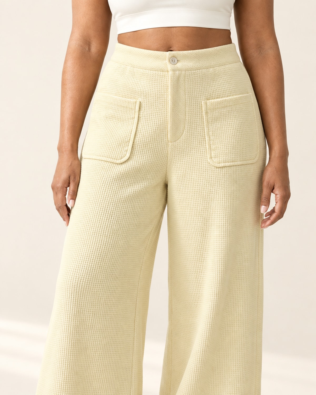 Studio Waffle Wide-Leg Pant in Beige – detail | Velvetella