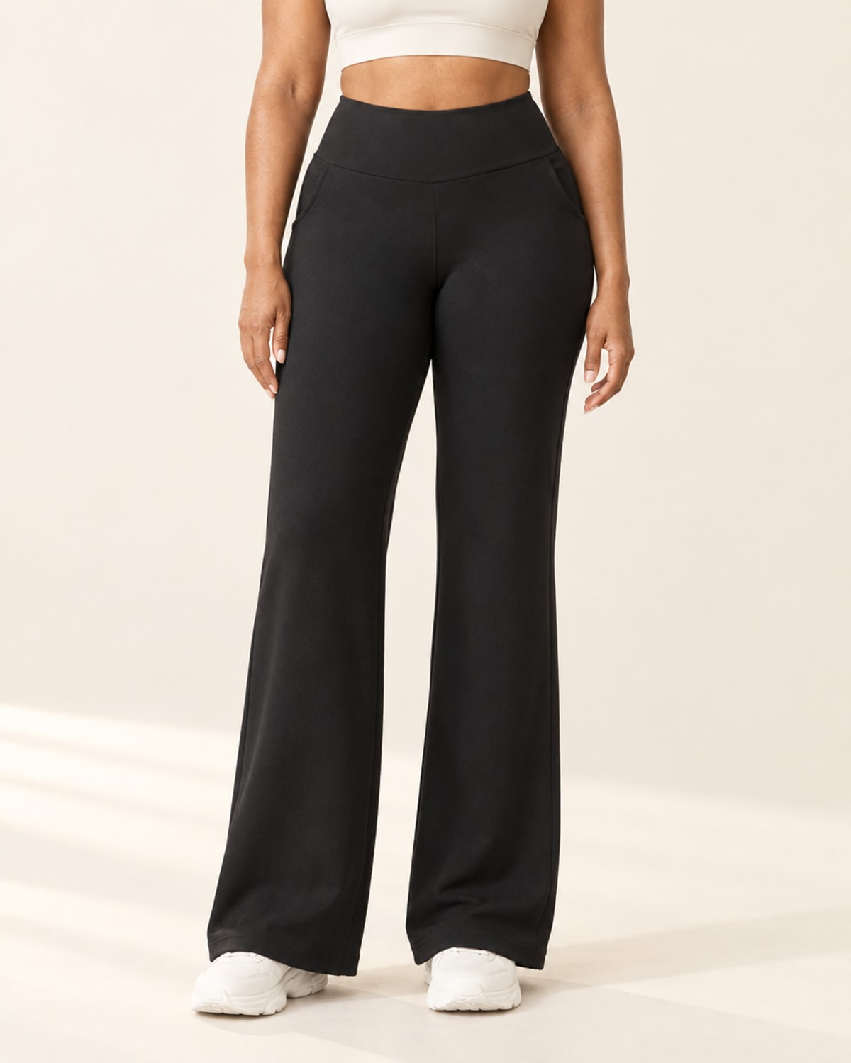 Studio Wide-Leg Pant in Black – front | Velvetella