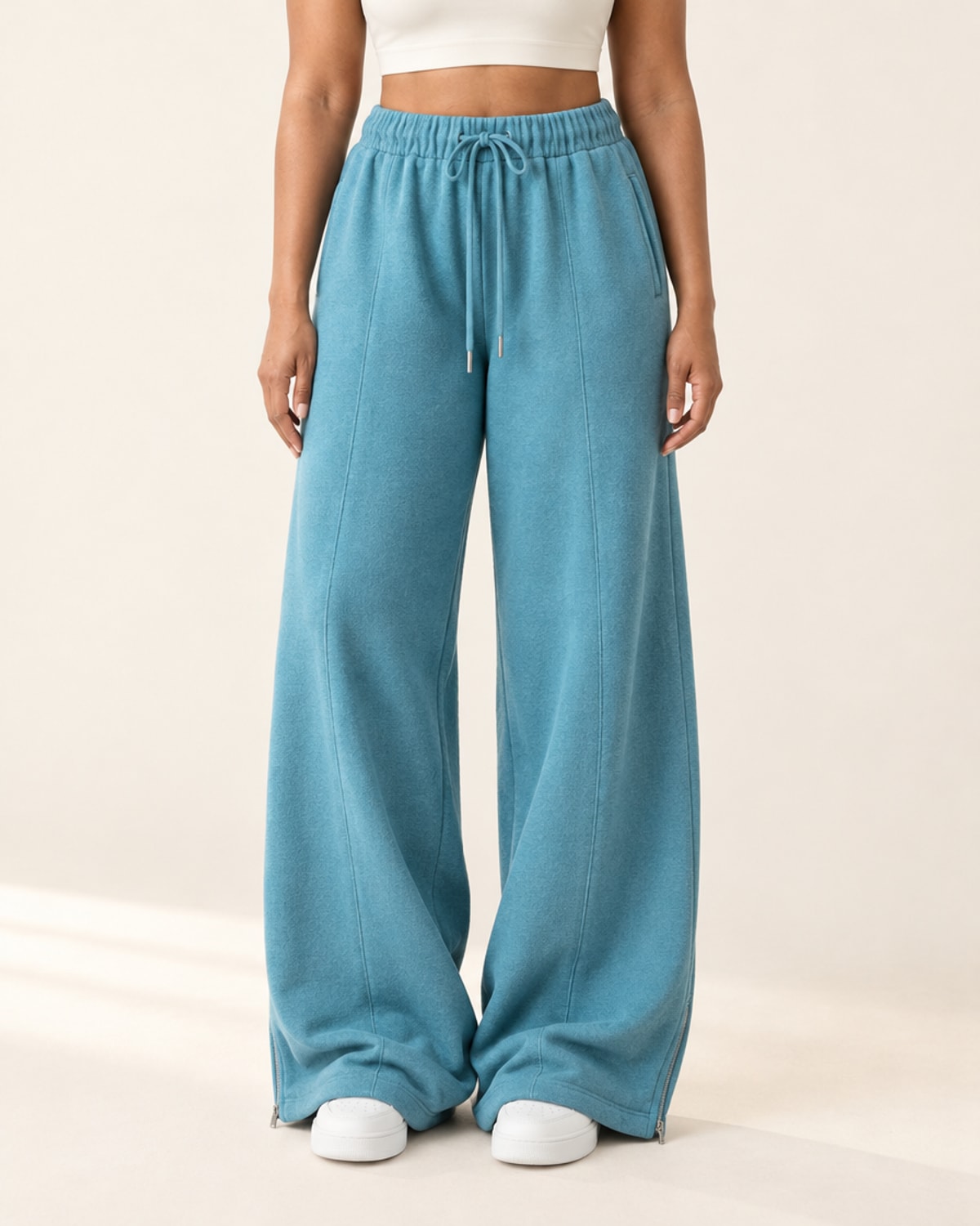 Studio Wide-Leg Sweatpant in Lagoon – front | Velvetella
