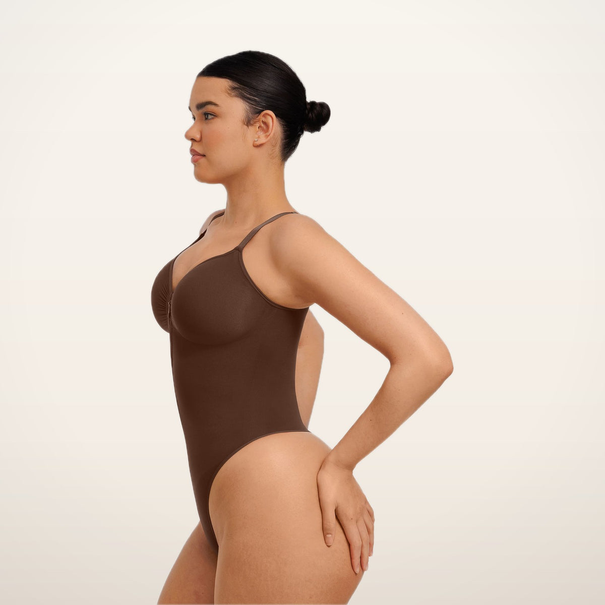 Aria Seamless Zip Smoothing Bodysuit | Velvetella